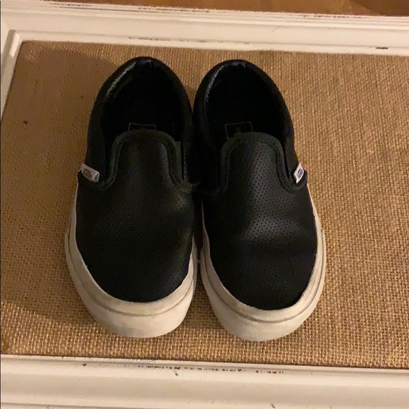size 15 slip on shoes